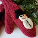 Bordowe rękawiczki jednopalczaste z bałwankiem - ciepłe na zimę, handmade