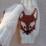 Piękne mitenki liski bez palców. Są ręcznie robione na drutach, wykonane z wełny i akrylu. Rękawiczki