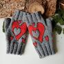 prezent rękawiczki mitenki szare z dużym czerwonym sercem/z mniejszym serca