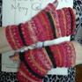 frapujące rękawiczki na drutach mitenki melanżowe w ciepłej