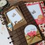 W tym albumie królują serduszka i czekoladove love. Może być prezentem na urodziny lub inną okoliczność. Scrapbooking albumy album na zdjęcia