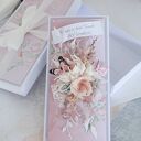 Elegancka kartka na urodziny w pudełku - kwiaty, motyle, personalizacja