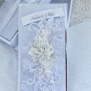 Biało-srebrna kartka ślubna w pudełku - elegancka, personalizowana