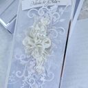 Biało-srebrna kartka ślubna w pudełku - elegancka, kartka ślubna personalizowana