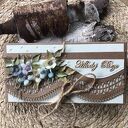 Kartka ślubna eco handmade w stylu rustykalnym z delikatnymi kwiatami