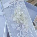 Biało-srebrna kartka ślubna w pudełku - elegancka, kartka ślubna personalizowana