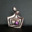Rzeźba Para Zakochanych róż metaliczny wys. 11,8 cm