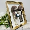 Młoda para misie w złotej ramce ręcznie robione prezent ślubny obraz