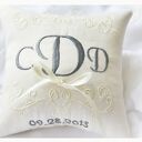 Personalizowana poduszka na obrączki z haftem - beżowa bawełna 18x18 cm
