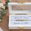 Białe pudełko na obrączki z okienkiem - personalizowane, drewniane, ręcznie robione