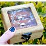 Personalizowane pudełko na obrączki z okienkiem, dębowe do przechowywania obrączek, drewniane ślubne, zaręczynowe - grawerowane