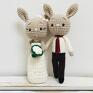 Młoda Para - króliczki maskotki, wykonane ręcznie na szydełku z wysokiej jakości bawełny i akrylu anti. Ślub prezent ślubny