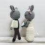 Młoda para króliczki ręcznie robione prezent ślubny - pamiątka maskotki