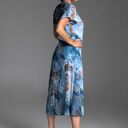 Długa letnia sukienka trapezowa z szyfonu w kolorze niebieskim - Kolekcja Niebieskie Morze