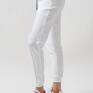 Trzy ForU bawełniany spodnie "emi" to doskonały wybór dla tych, którzy cenią sobie biały dres