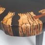 Stół, stolik kawowy z plastra drewna zalany żywicą czeczot