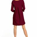 Elegancka sukienka z kontrafałdą na plecach i dekoltem V, T322, burgundowa