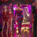 Sukienka maxi z odsłoniętymi ramionami Julia Flower Power