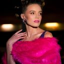 Różowa etola wieczorowa futerkowa do sukni - elegancka narzutka i szal