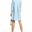 Elegancka sukienka z kontrafałdą na plecach i dekoltem V, T322, jasnoniebieska