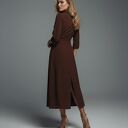 Długa sukienka kopertowa - SUK172 brąz