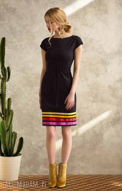 Sukienka w pasy Warm