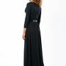 maxi ponadczasowy fason tej długiej sukni będzie odpowiedni dla wielu długa