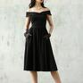 sukienki: Czarna z hiszpańskim dekoltem - elegancka kieszenie
