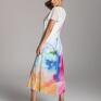Długa letnia sukienka trapezowa kolorowa z szyfonu z krótkim rękawem elegancka