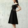 Czarna sukienka z hiszpańskim dekoltem - elegancka midi