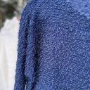 Sweter Pluszak Otulacz - granatowy z połyskującą nitką