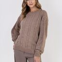 Sweter w warkoczowy wzór - SWE323 mocca MKM
