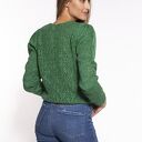 Zielony kardigan oversize SWE271 - ażurowy wzór z guzikami MKM