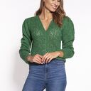 Zielony kardigan oversize SWE271 - ażurowy wzór z guzikami MKM