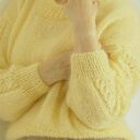 Sweter Refresco w masełkowym kolorze