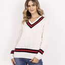 Sweter z ozdobnym dekoltem w serek - SWE304 ecru/granat/czerwony MKM