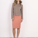 Cienki sweterek z rozszerzonymi rękawami - SWE346 mocca MKM