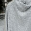 Sweter Pluszak Otulacz - Cloud Dancer srebrzysty odcień