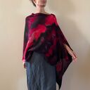 Ponczo z wełny merino red&black - ręcznie barwiona tunika oversize (one size)
