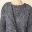 Asymetryczny, elegancki sweter handmade - kardigan z guzikiem