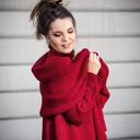 Ciepły, ciemnoczerwony sweter