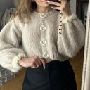 Kardigan Fleur marcepan kwiaty koronki falbanki ozdobne guziki