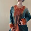 Luźny sweter grafit & pomarańcz - ręcznie barwiona dzianina naturalna (oversize)