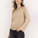 Cienki sweterek z rozszerzonymi rękawami - SWE346 beż MKM