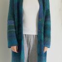 Długi kardigan w morskich odcieniach