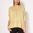 Złoty sweter oversize SWE040 MKM - elegancki blask i wygoda