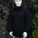 Gigantyczny męski sweter z golfem z wełny merynosa