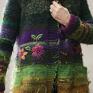 Kozaczka swetry: Zielono kolorowy sweter z kwiatkiem dzianina