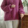 wełniany sweter na drutach wrzosowy z akcentem ażurowym ekskluzywny