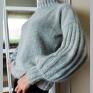 swetry: Kaszmirowy sweter w kolorze gołębiej szarości cieply pulower ręcznie dziergany